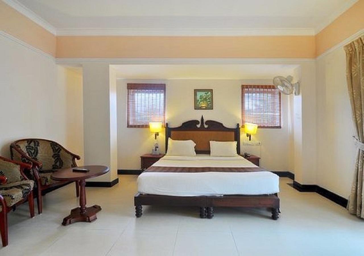 Grand Thekkady Hotel Kumily Buitenkant foto