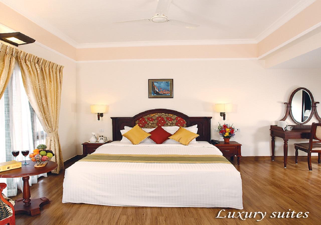 Grand Thekkady Hotel Kumily Buitenkant foto