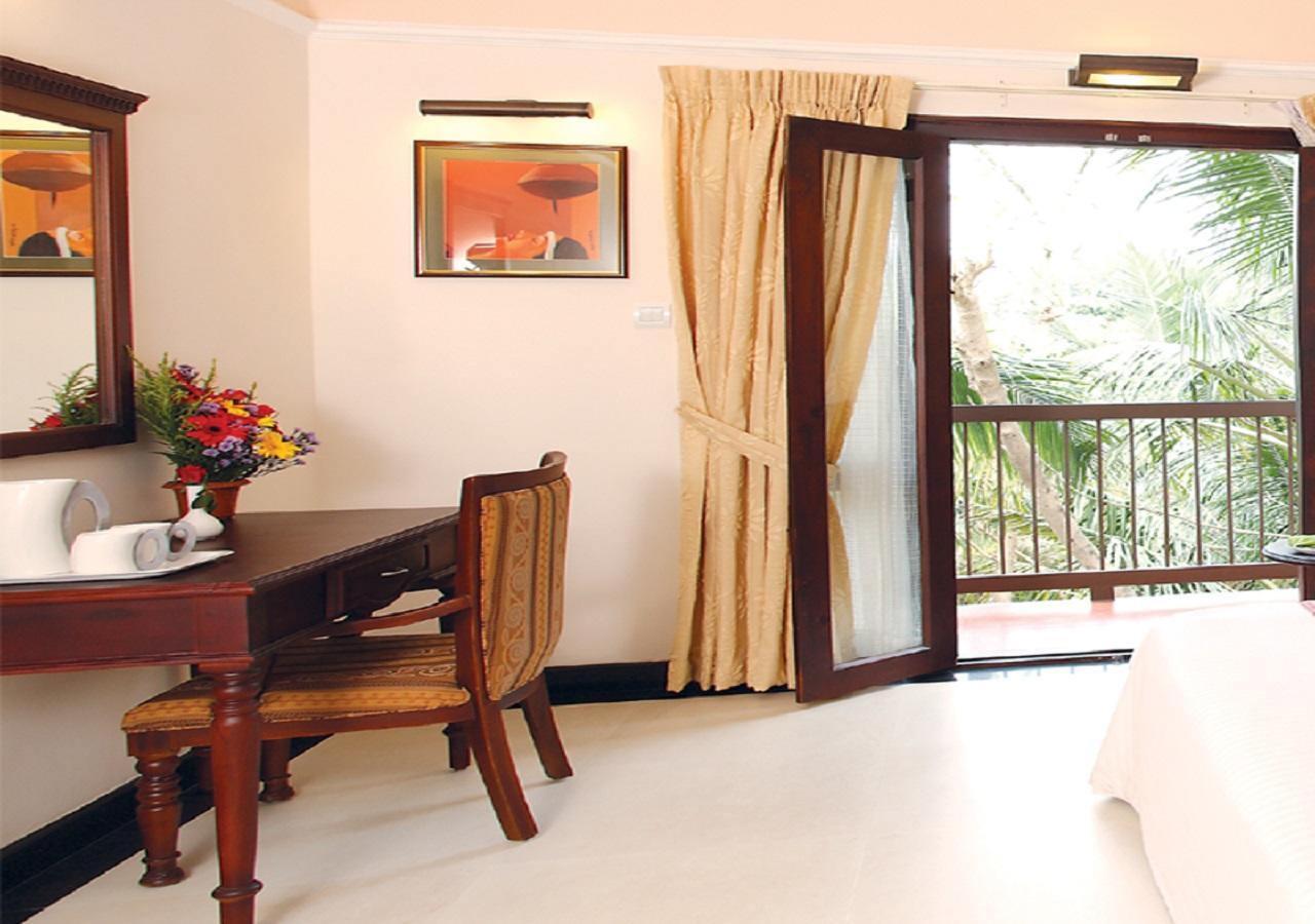 Grand Thekkady Hotel Kumily Buitenkant foto
